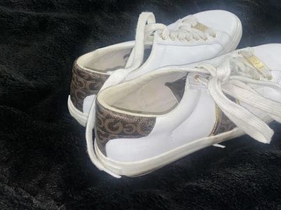 GBC Los Angeles White/cheetah print size 8.5 Women's shoes