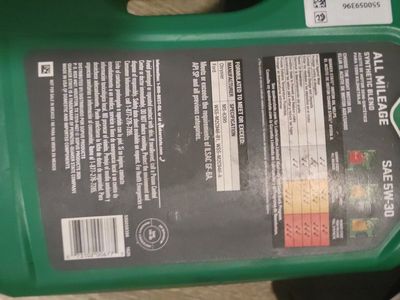 Quaker State 5W30 synthetic motor oil