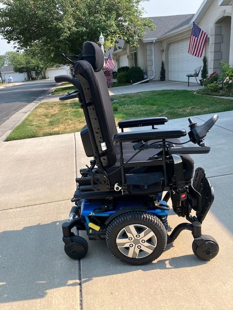Quantum J4 Power Chair - not used much