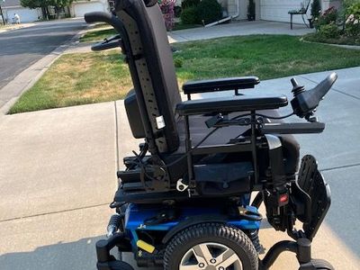 Quantum J4 Power Chair - not used much