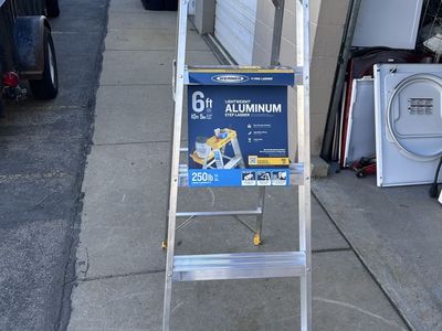 Brand new 6ft aluminum ladder