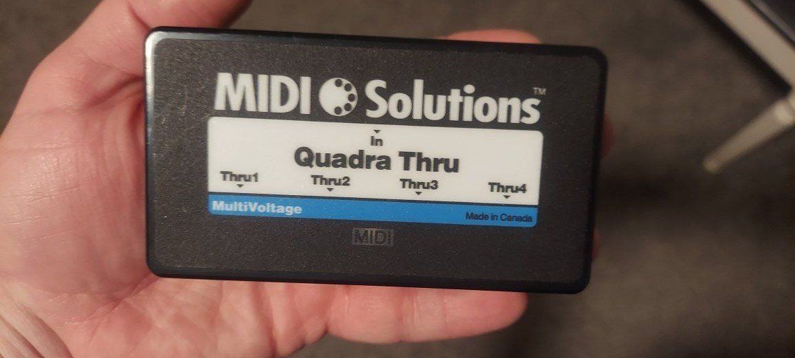 MIDI Solutions Quadra Thru 1-in 4-out MIDI Thru Box