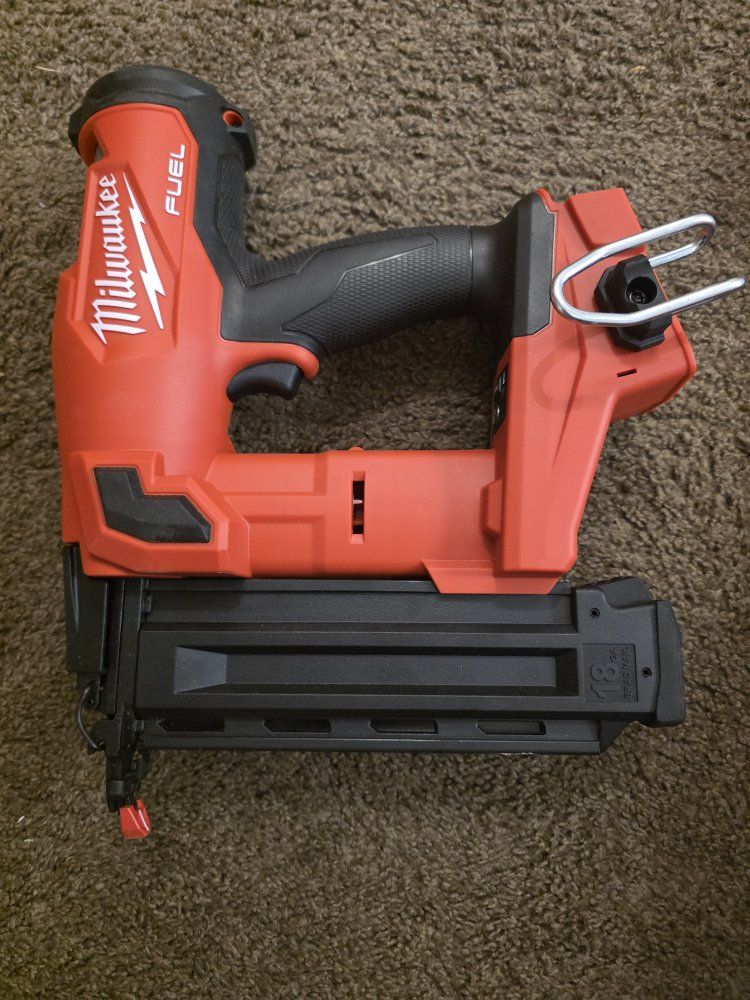 New Milwaukee M18 FUEL 18V Brushless Cordless Gen II 18-Gauge Brad Nailer (Tool Only)