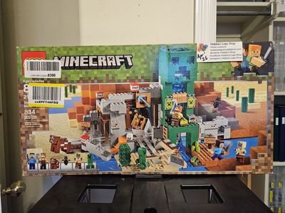 Lego Minecraft: The Creeper Mine (21155)