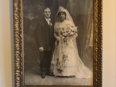 Large Vintage Wedding Portrait / Photograph in Original Antique Frame: 1916