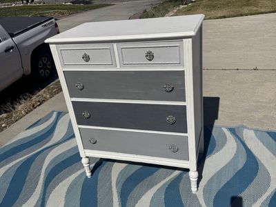Vintage! Dresser with 5 Drawers and White Frame