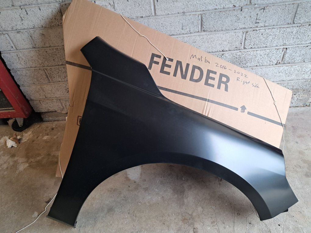 2016-22 Chevy Malibu right side fender