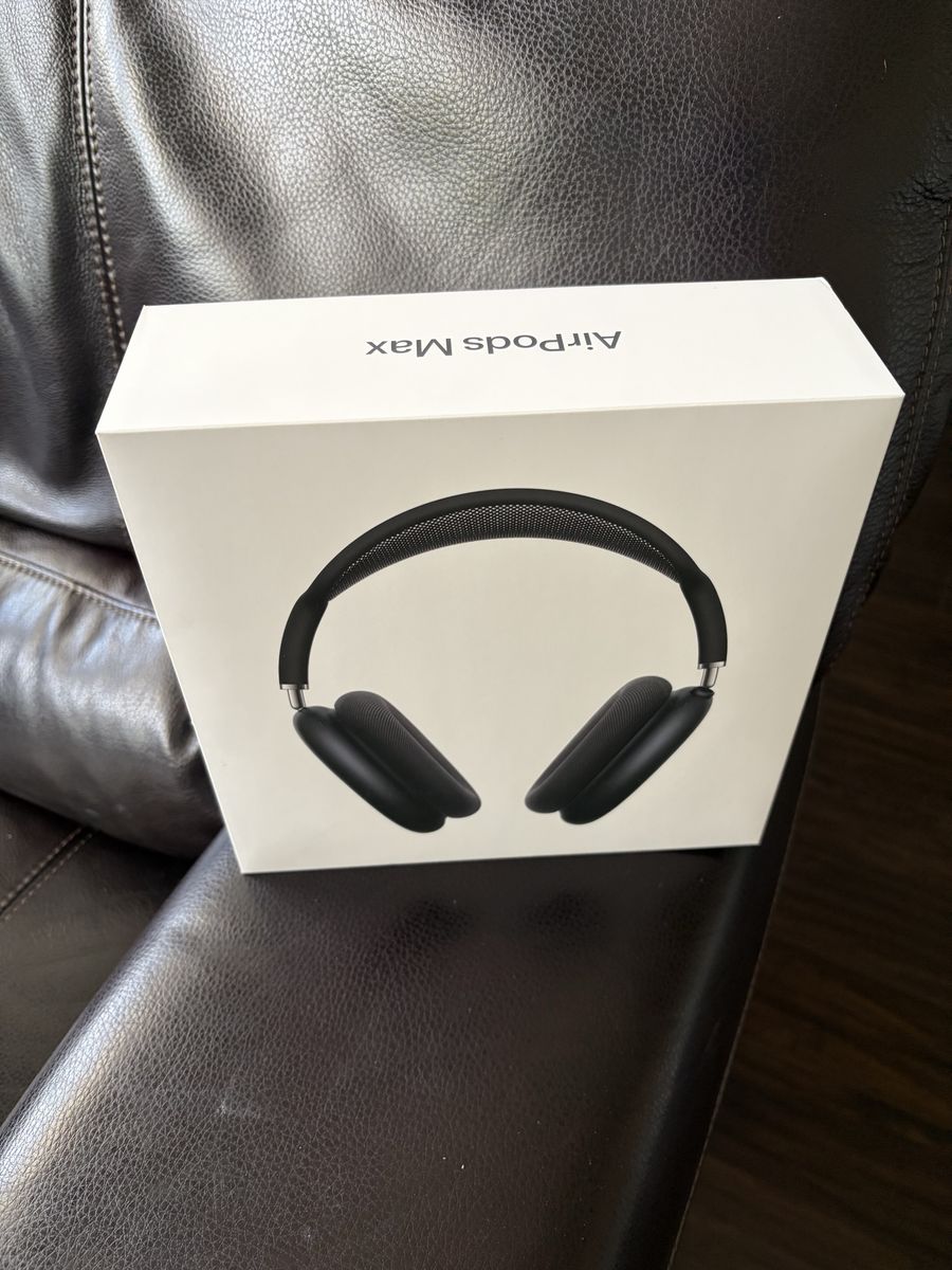 LIKE NEW:  AirPods Max 2 - $425