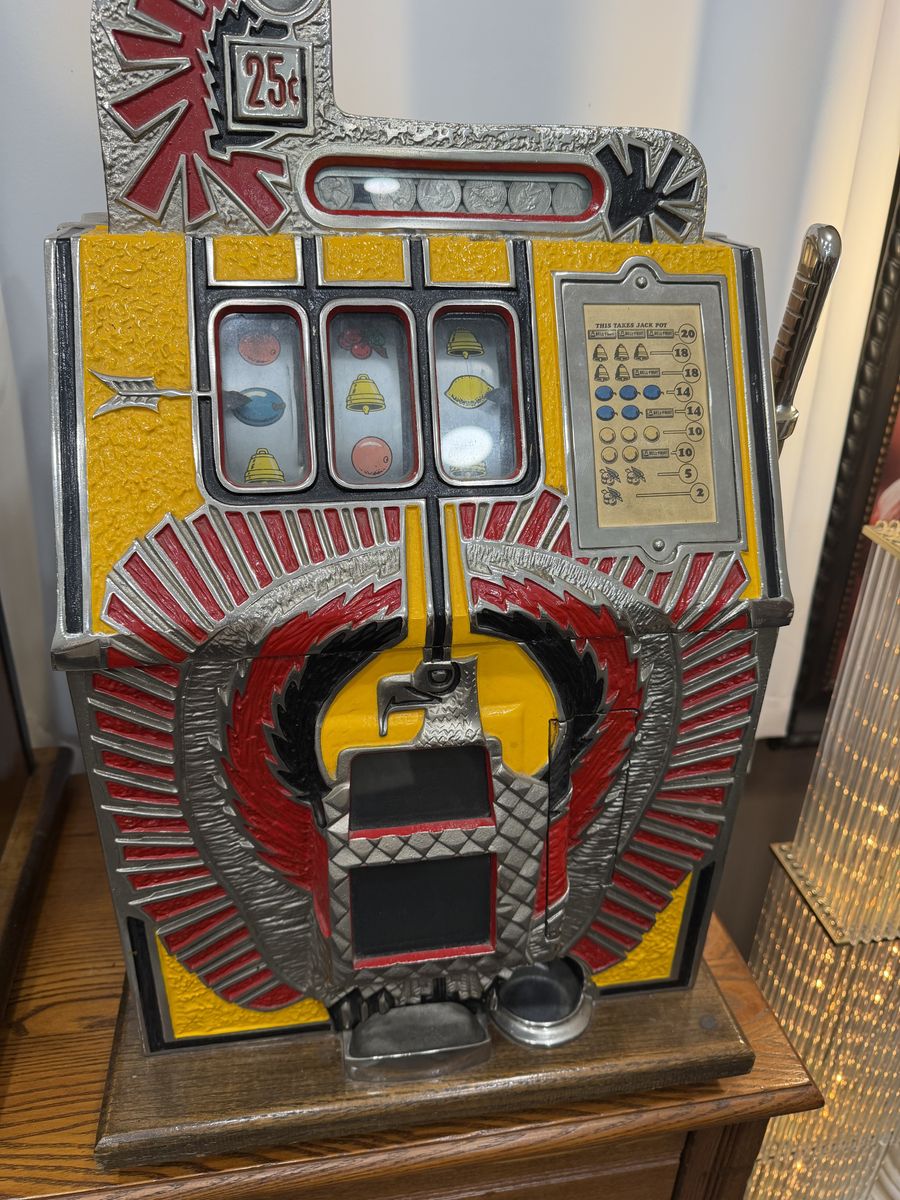 Authentic WORKING Mills 1930's "War Eagle" 25 Cent Slot Machine ~ (31 Pictures)