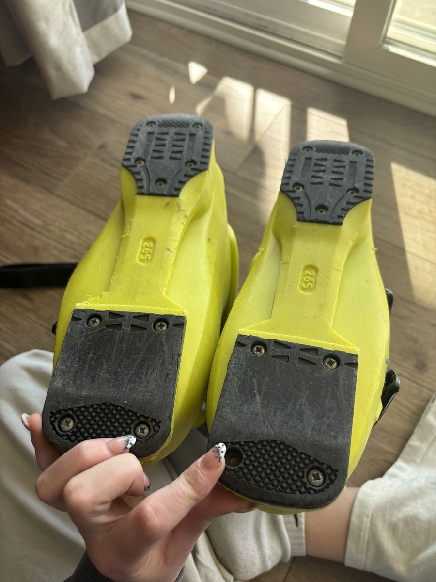 Ski boots 26.5