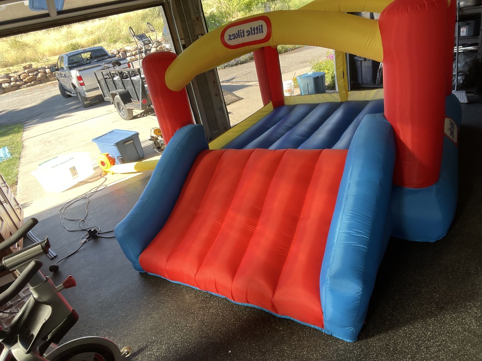 Little Tikes Inflatable Bounce House with Slide