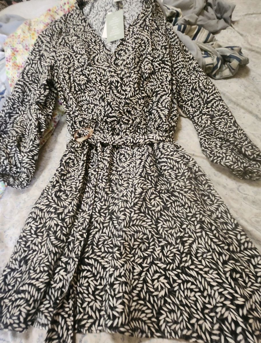 New. H&M Long Sleeve Large Summer Dresd