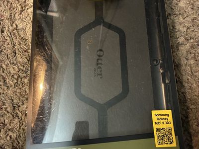 OtterBox Defender Series Rugged Case for Samsung Galaxy Tab 2 10.1