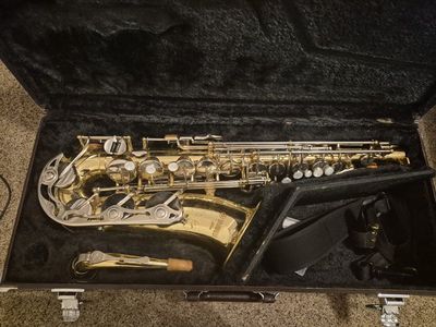 Yamaha Alto Sax Saxophone with Warranty