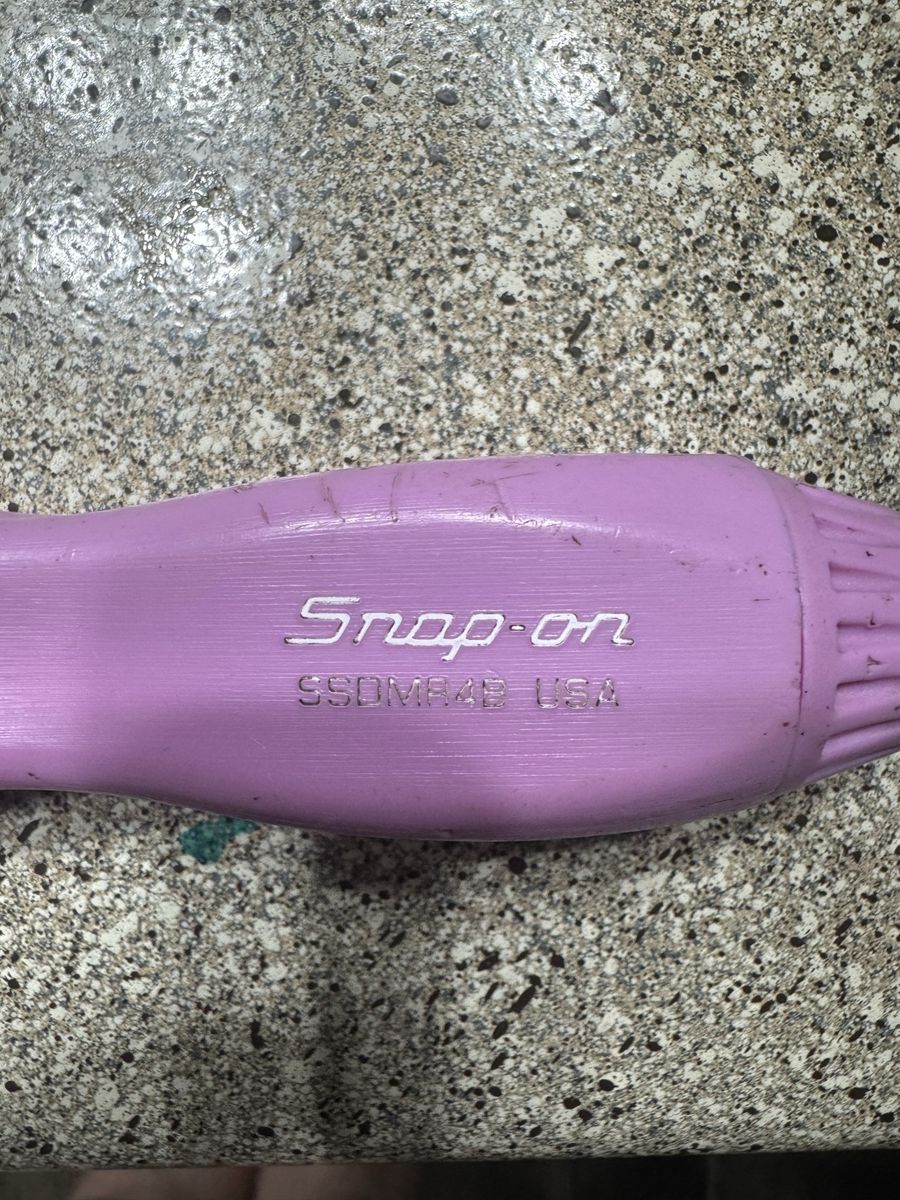 Snap On PURPLE Hard Handle Ratcheting SCREWDRIVER