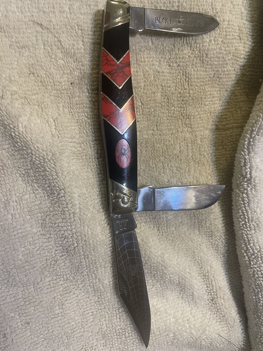 Black Widow knife