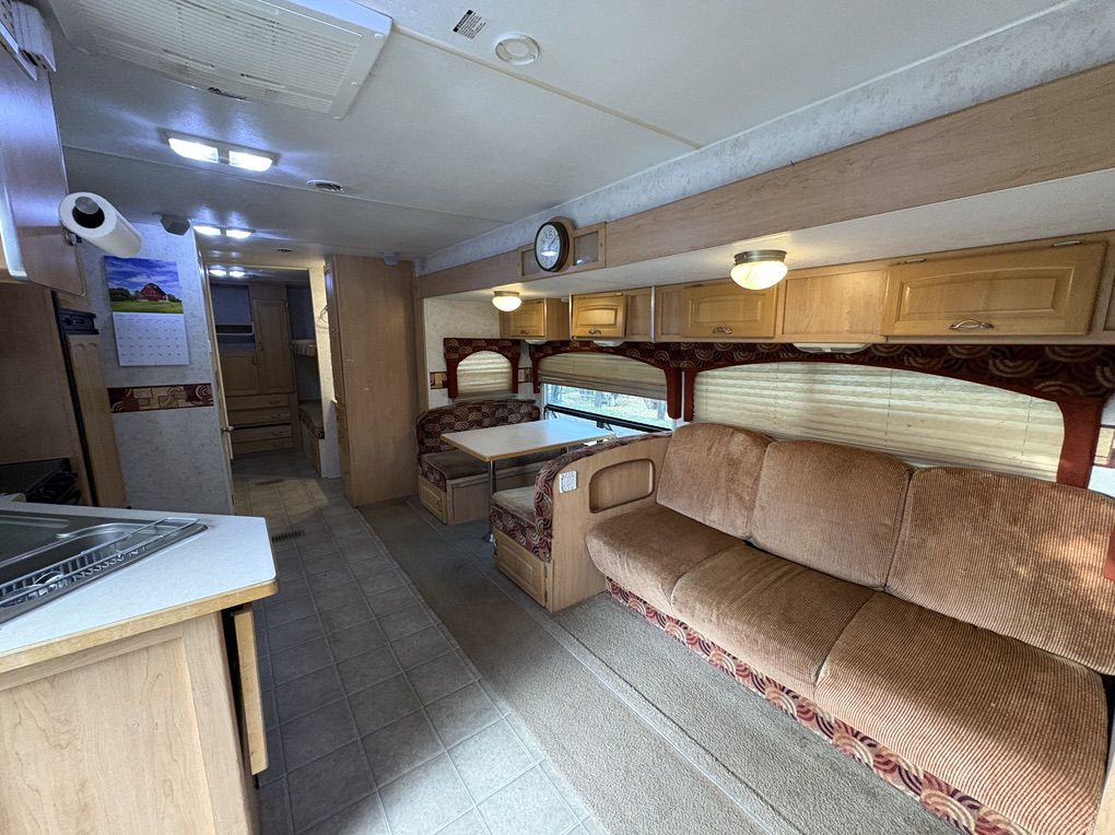 Main image 3