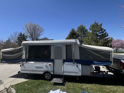 Fleetwood Utah Pop-Up Camper
