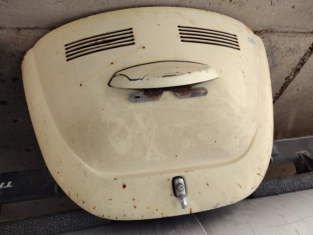 Volkswagen beetle motor lids