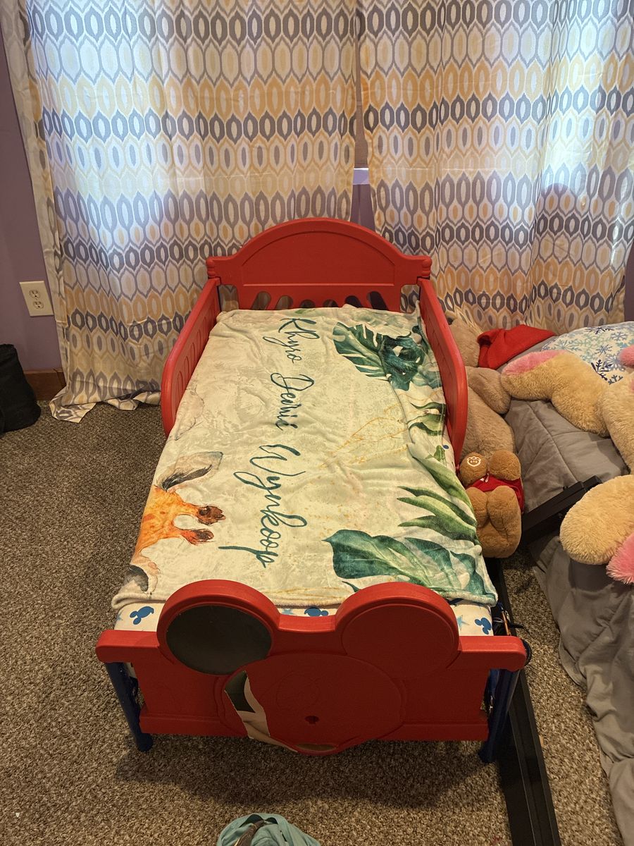 Little red toddler bed w/ mattress