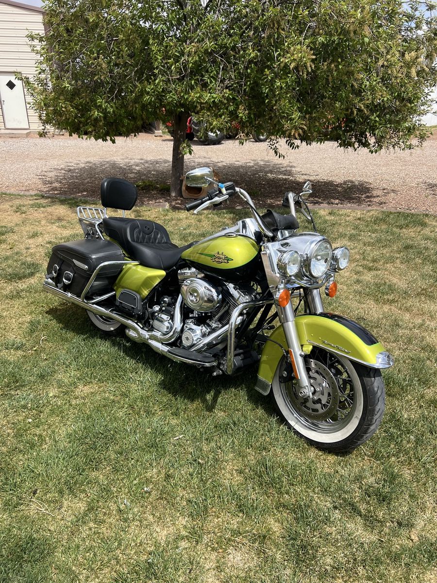 2011 Harley roadking classic
