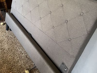 Upolstered Bed, Queen, Gray