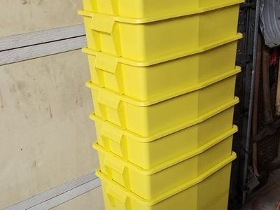 (8) Brand New 18 Gallon Containers/Bins