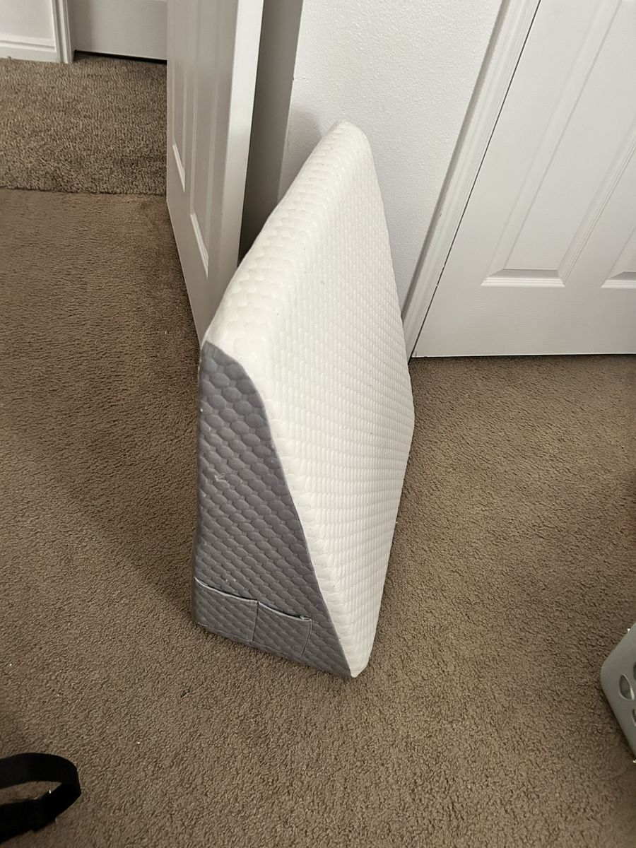 Wedged  cushion
