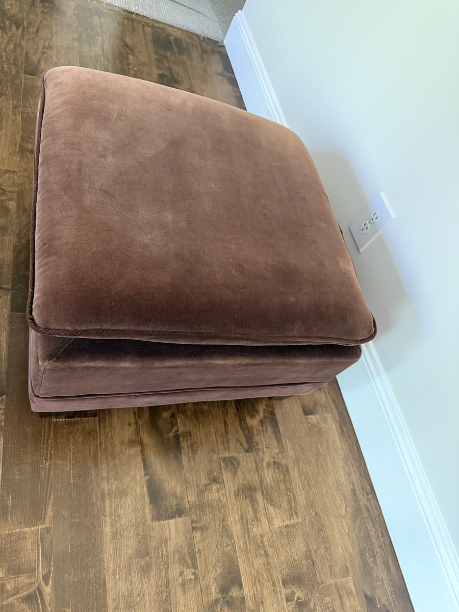 Main image 6