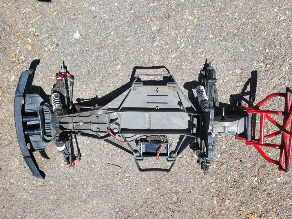 Traxxas Slash LGC Chassis