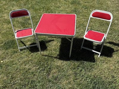 VINTAGE Kids Table And Chairs