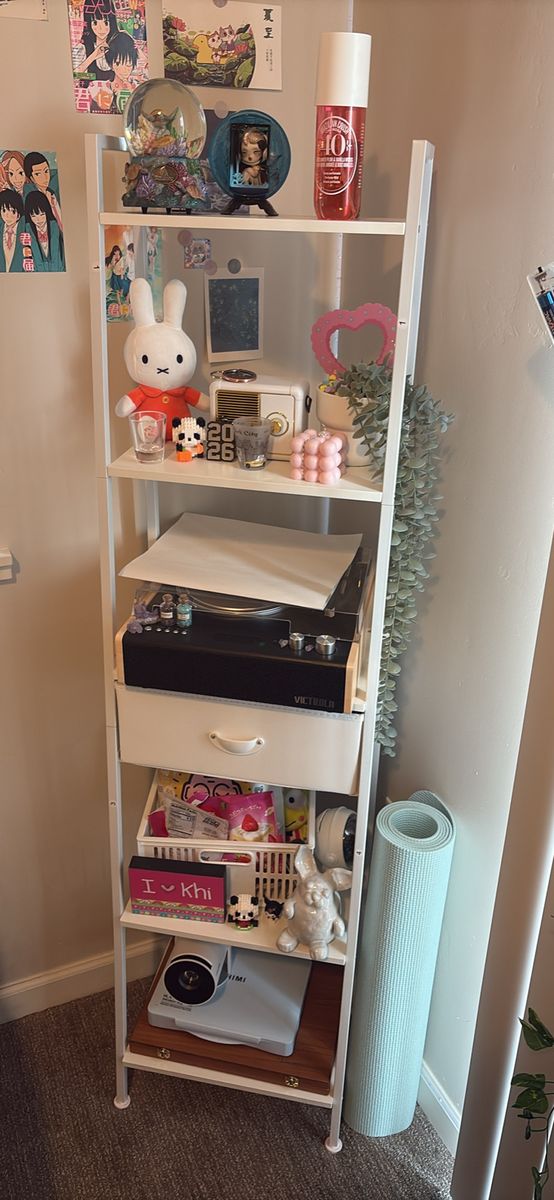 White Shelf