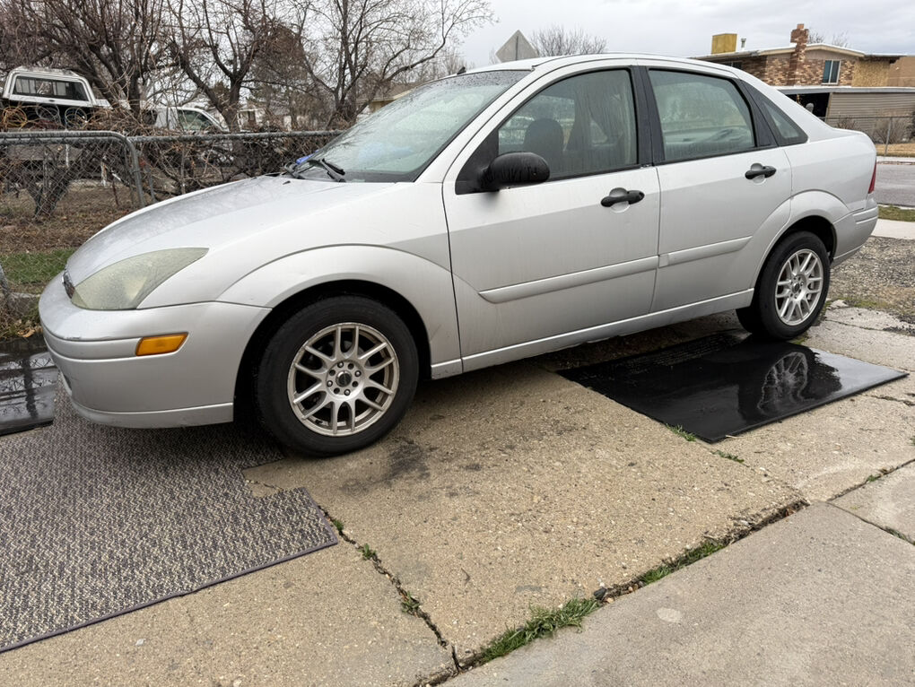 2004 FORD FOCUS SE