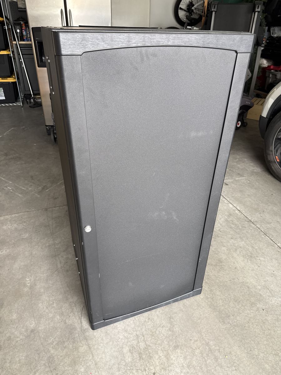 Chatsworth Network Cabnet