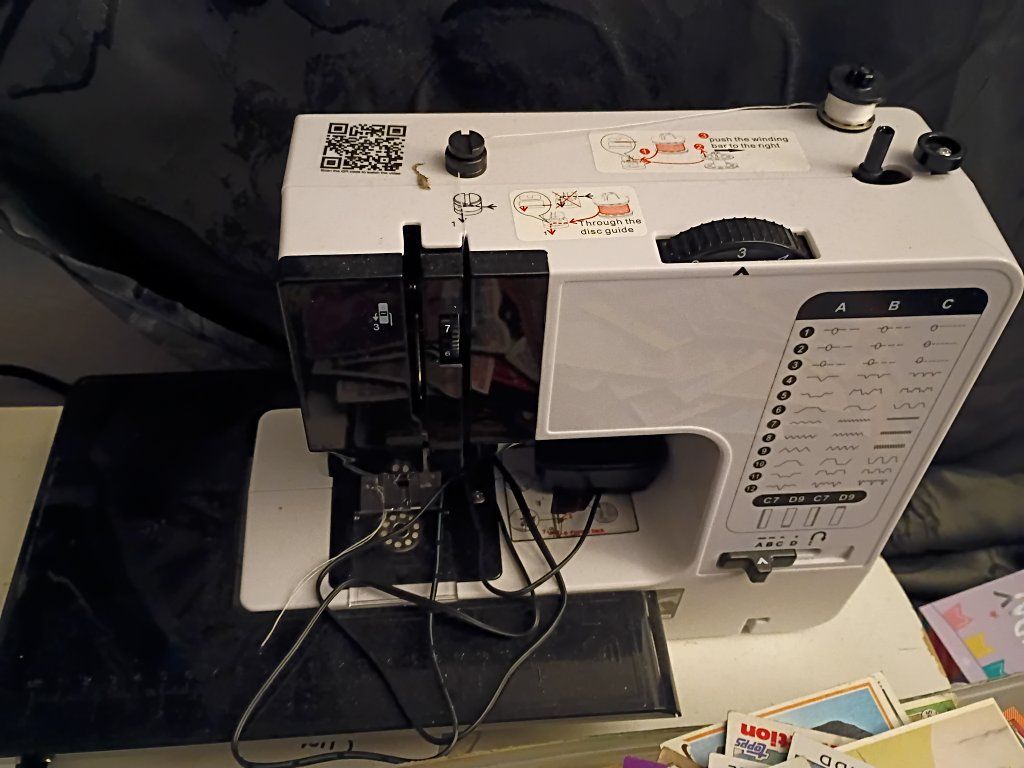 Portable Sewing Machine for Beginners 38 Built-in Stitches with Extension Table &Dual Speed