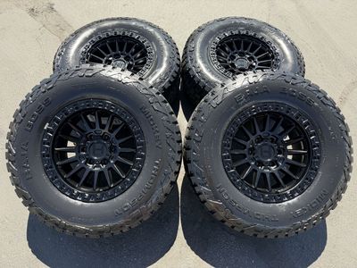 New 285/70r17 Mickey Thompson Baja Boss AT Black Hostile H137 Battle 6x5.5 Chevy Silverado 1500 Toyota Tacoma GMC Sierra 6 lug