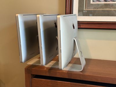 3 Apple iMac 21.5 inch Computers (Late 2011)