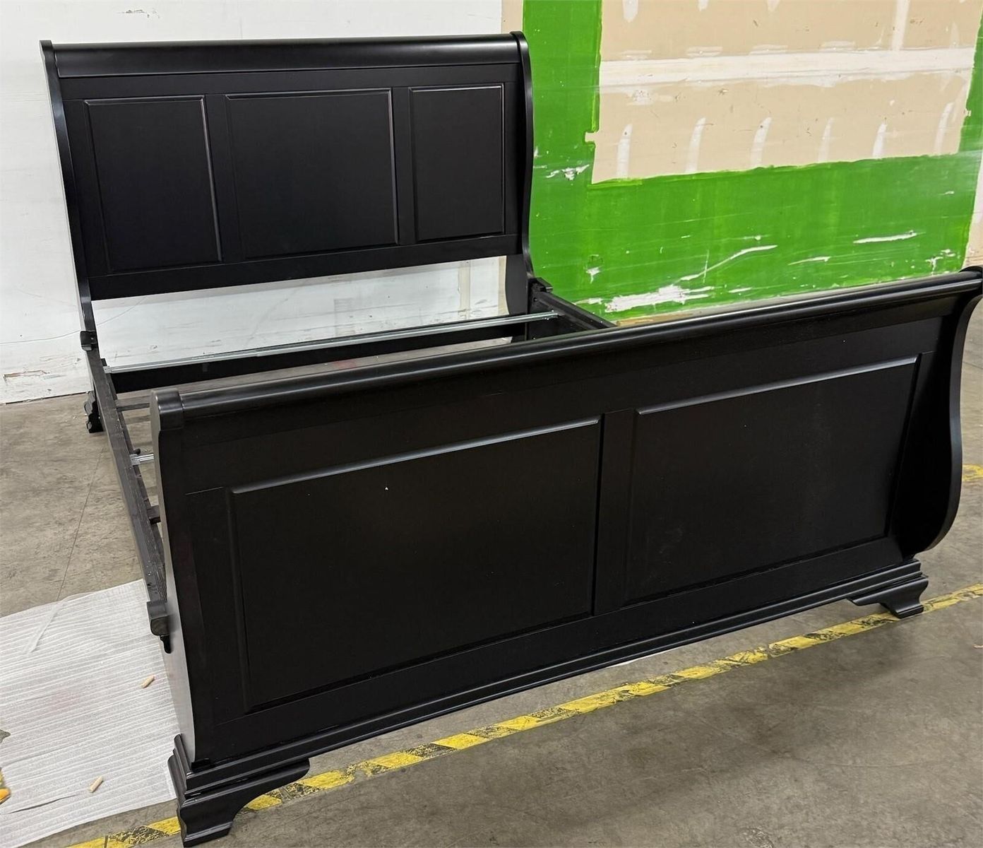 BRAND NEW IN BOX — SOPHISTICATED & CONTEMPORARY DESIGN CALIFORNIA KING SIZE SLEIGH BED - $130 obo