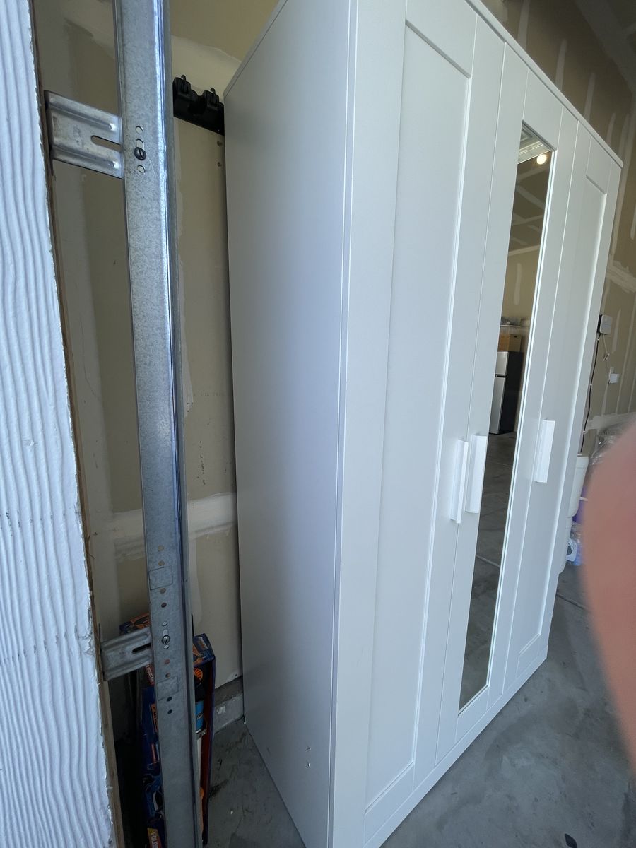 Main image 2