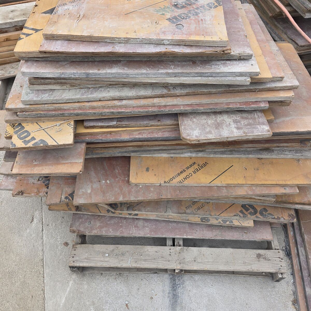 3/4 ply wood pieces.