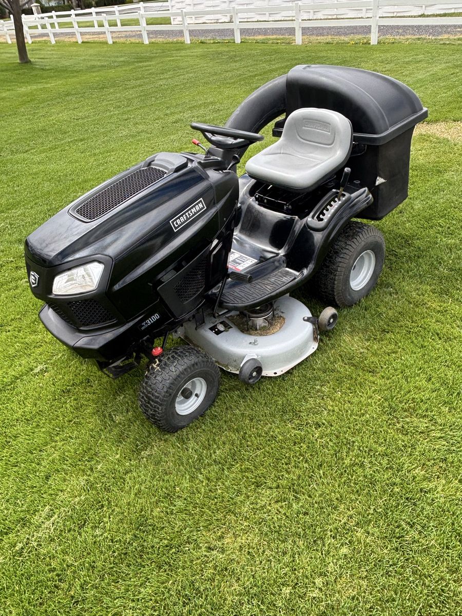 Craftsman T3100 Riding Lawnmower