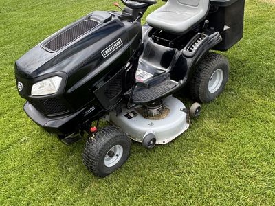 Craftsman T3100 Riding Lawnmower