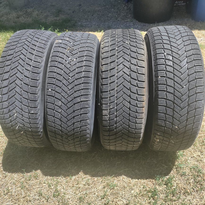 Michelin ice snow SUV tires, Ford rims