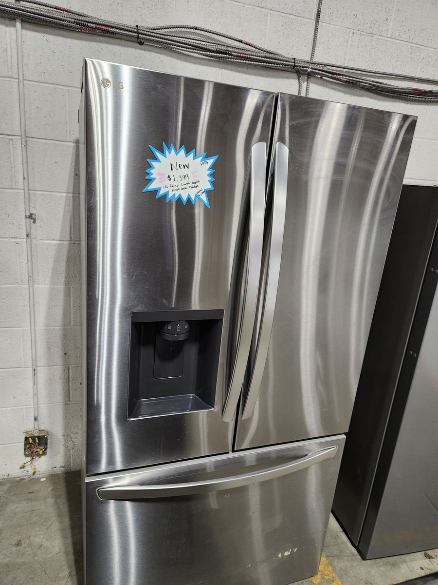 BEAUTIFUL BRAND NEW! LG 26 CF COUNTER DEPTH FRENCHDOOR FRIDGE!