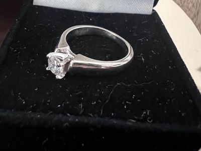 Elegant White Gold Solitaire Ring with Brilliant Cut Diamond - Perfect for Engagement or Promise