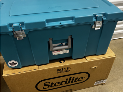 NEW Teal Sterilite Large Footlocker, Heavy Duty Plastic Storage Bin, with Handle and Wheels, Lockable