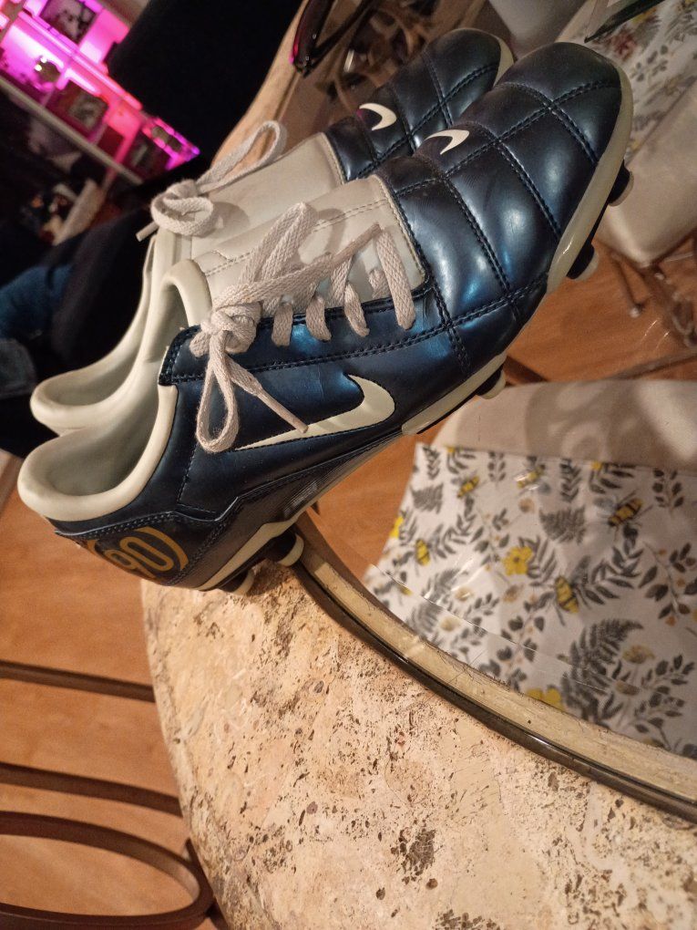 Nike Total 90 II FG Soccer Cleats Blue White Gold youth6 Used