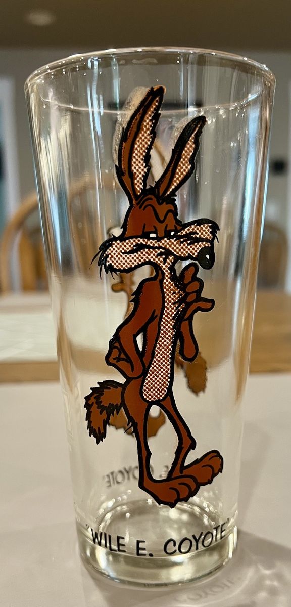 Vintage Looney Tunes Wile E. Coyote Glass Tumbler -Mint Condition #(1)