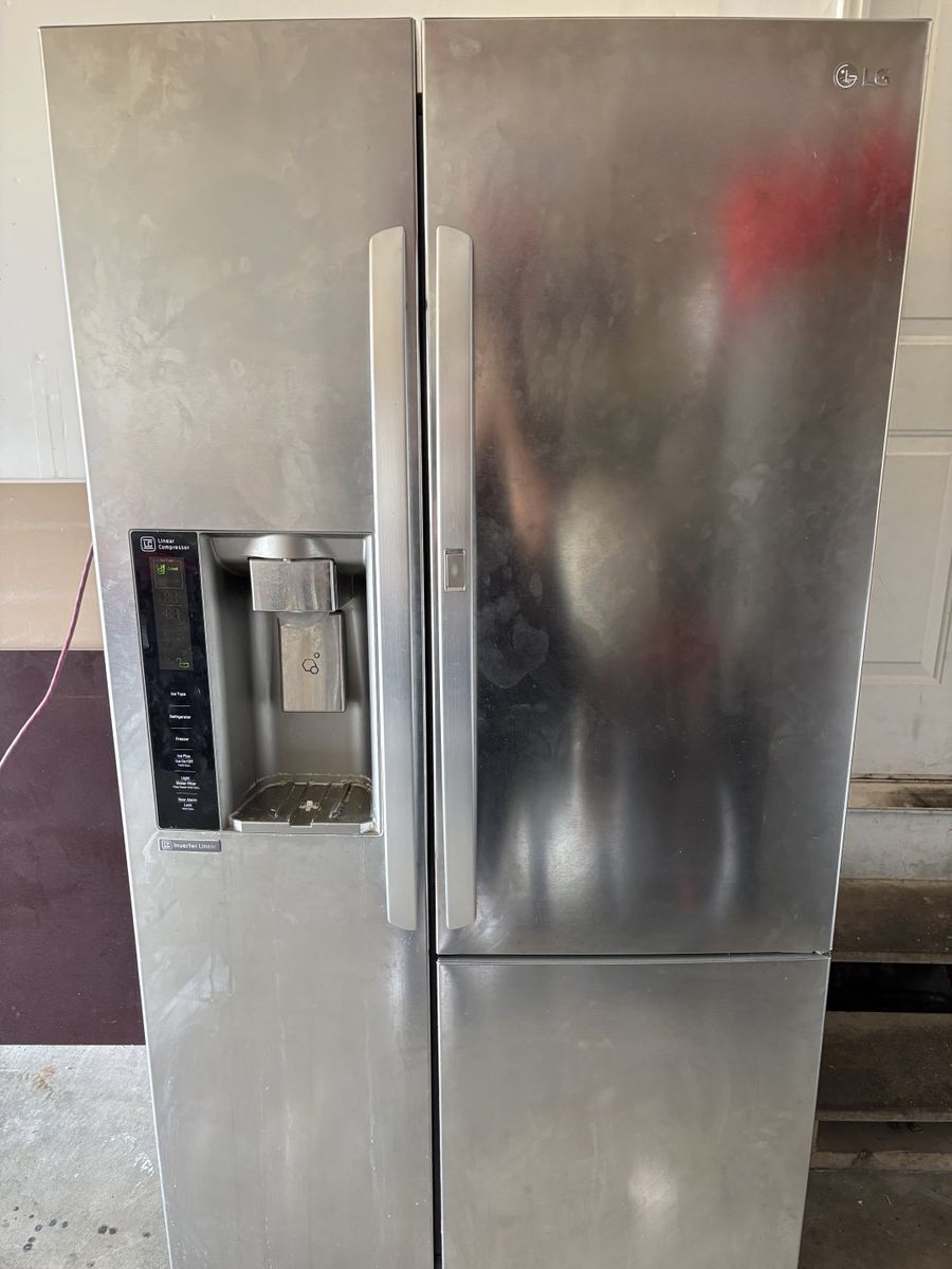 LG Side-by-Side Refrigerator with Door-in-Door, Ice maker and water dispenser