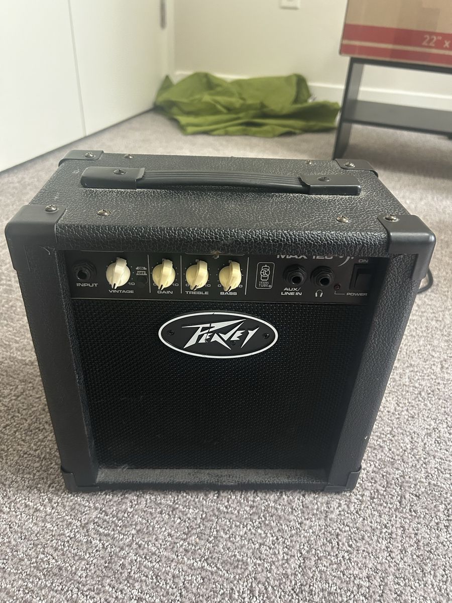Peavey Max 126 Bass Amp